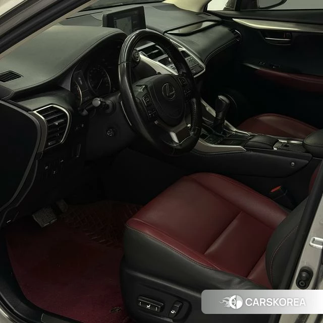Lexus NX id 4300378 из Китая 17