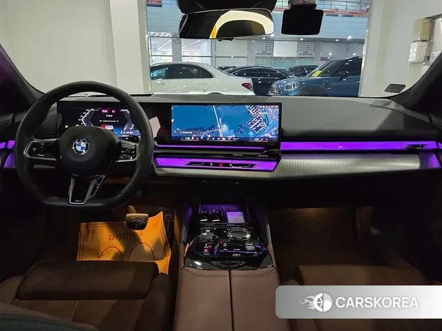 BMW 5 Series (G60) id 2883955 из Кореи 17