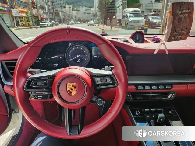 Porsche 911(992) id 4382606 из Кореи 15