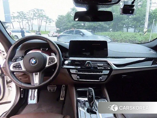 BMW 5 Series (G30) id 3007712 из Кореи 17