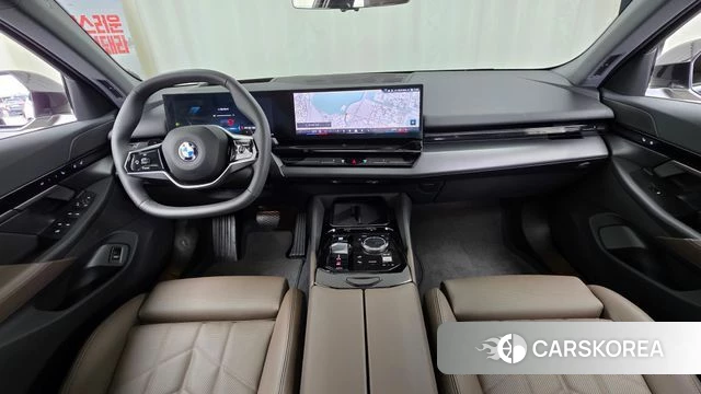 BMW 5 Series (G60) id 4630268 из Кореи 17