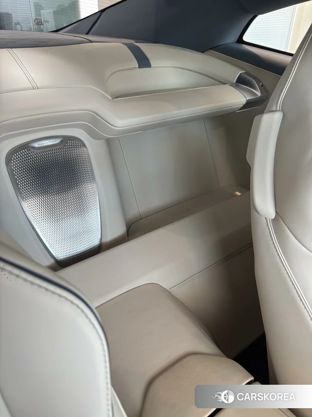 Aston Martin Vanquish id 4239516 из Китая 12