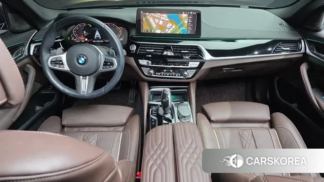 BMW 5 Series (G30) id 3447518 из Кореи 17