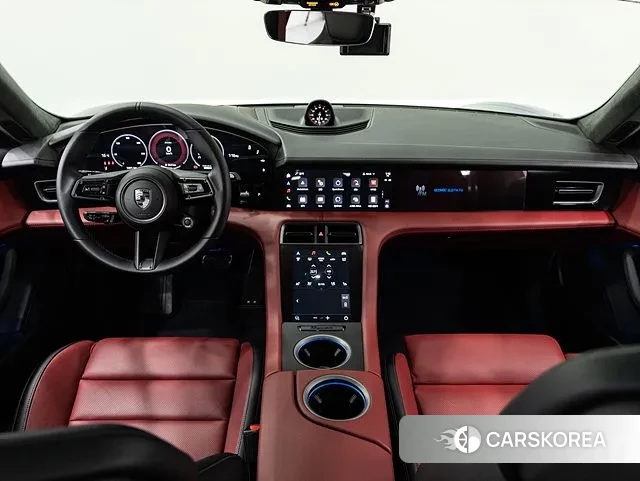 Porsche Taycan id 3571299 из Кореи 17