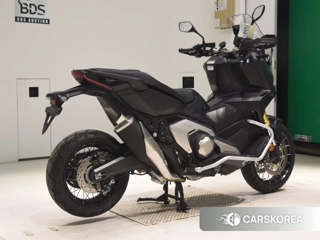 Проданный Honda X-ADV 750 2024 из Японии