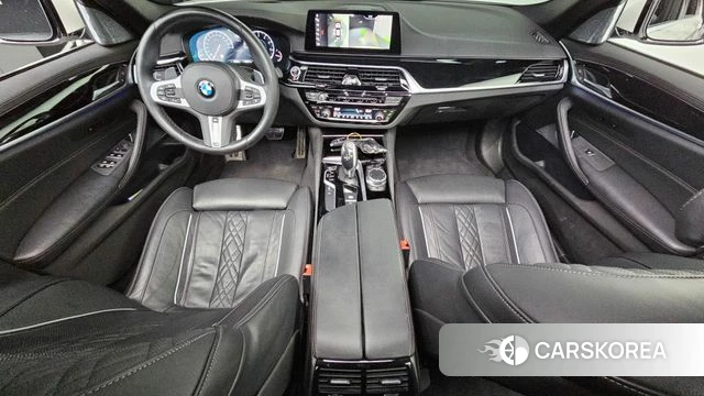 BMW 5 Series (G30) id 3834271 из Кореи 17