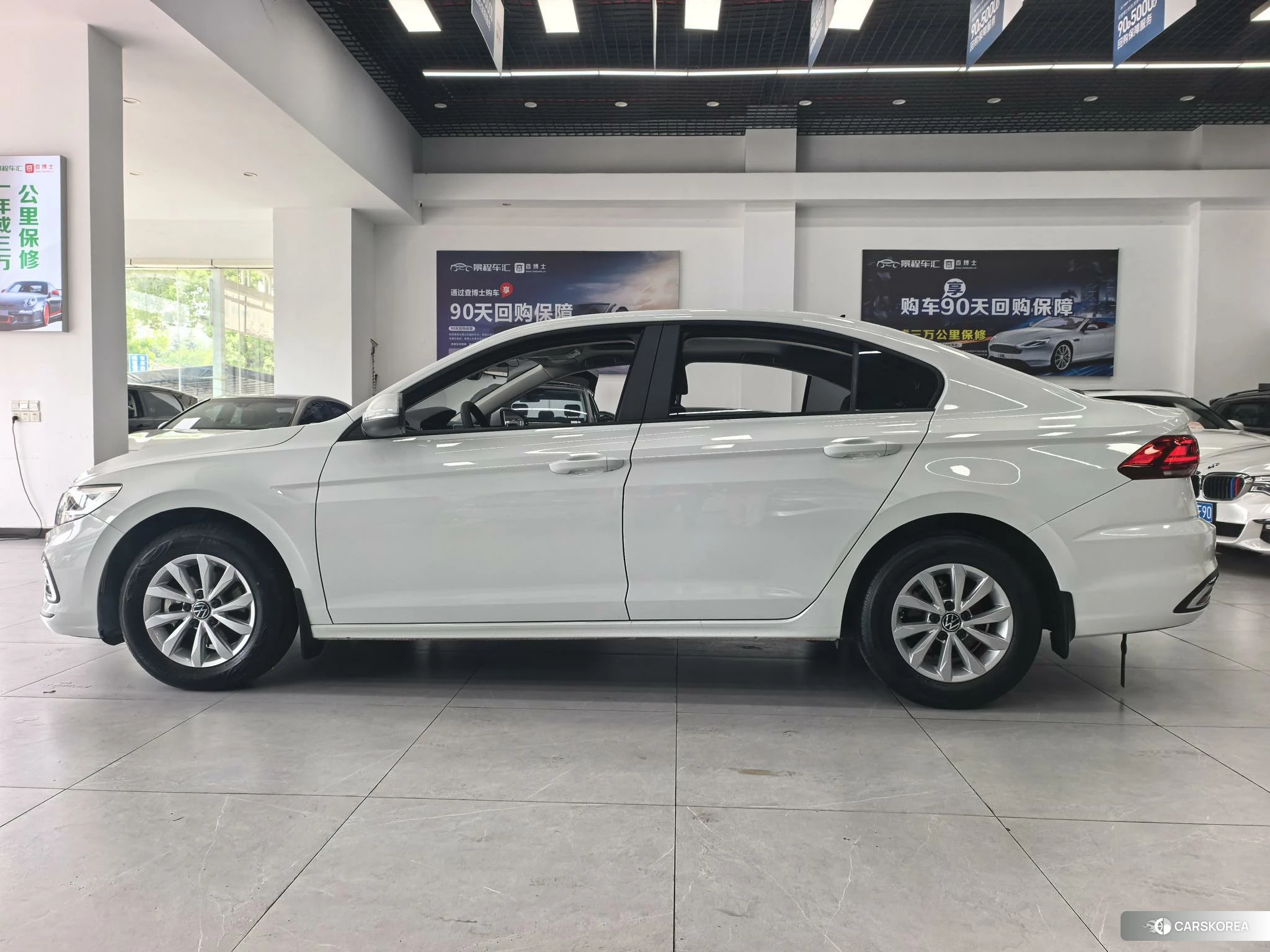 Volkswagen Bora id 4513564 из Китая 10