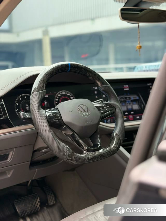 Volkswagen Touareg id 4392315 из Китая 12