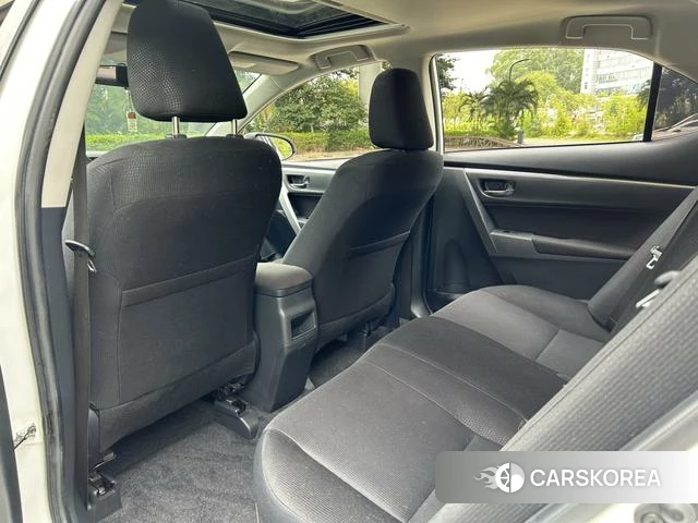 Toyota Corolla dual engine E+ id 4300308 из Китая 7