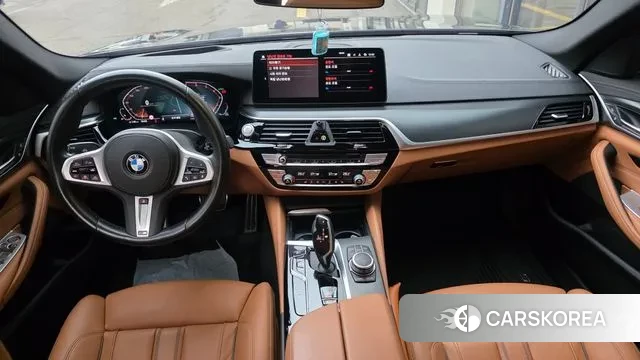 BMW 5 Series (G30) id 3463122 из Кореи 17