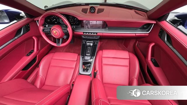 Porsche 911(992) id 4292092 из Кореи 17