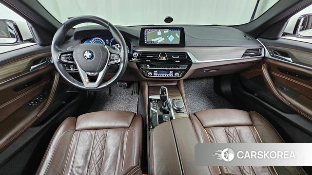 BMW 5 Series (G30) id 4536833 из Кореи 29