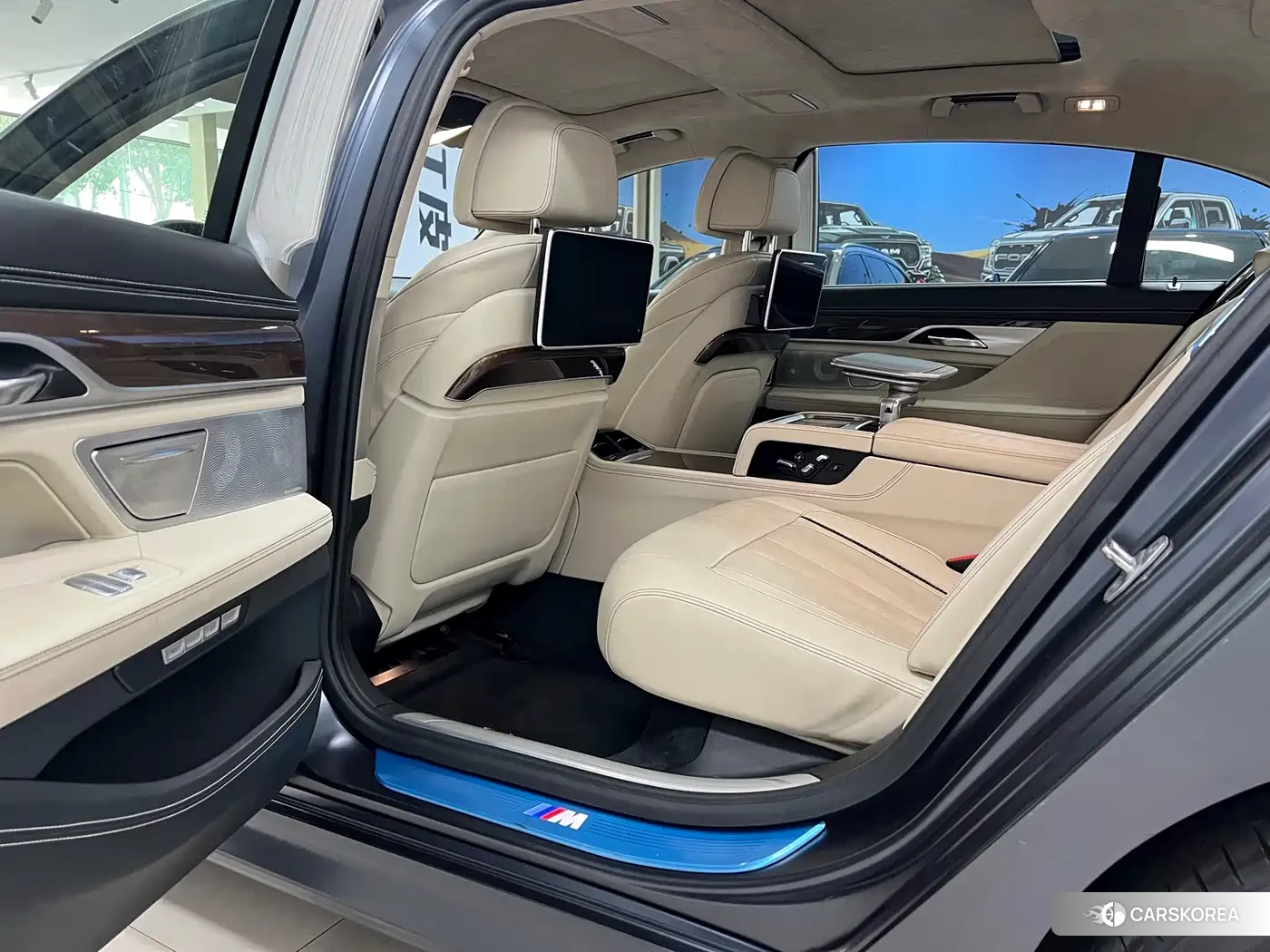 BMW 7 series id 4629772 из Китая 17