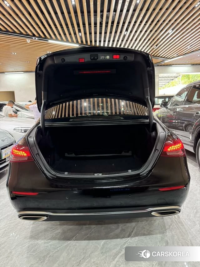Mercedes-Benz E-class id 4299687 из Китая 25
