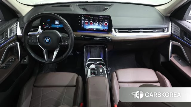 BMW iX1 (U11) id 4360536 из Кореи 17