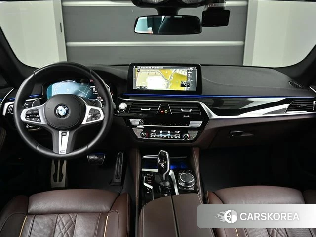 BMW 5 Series (G30) id 3858927 из Кореи 17