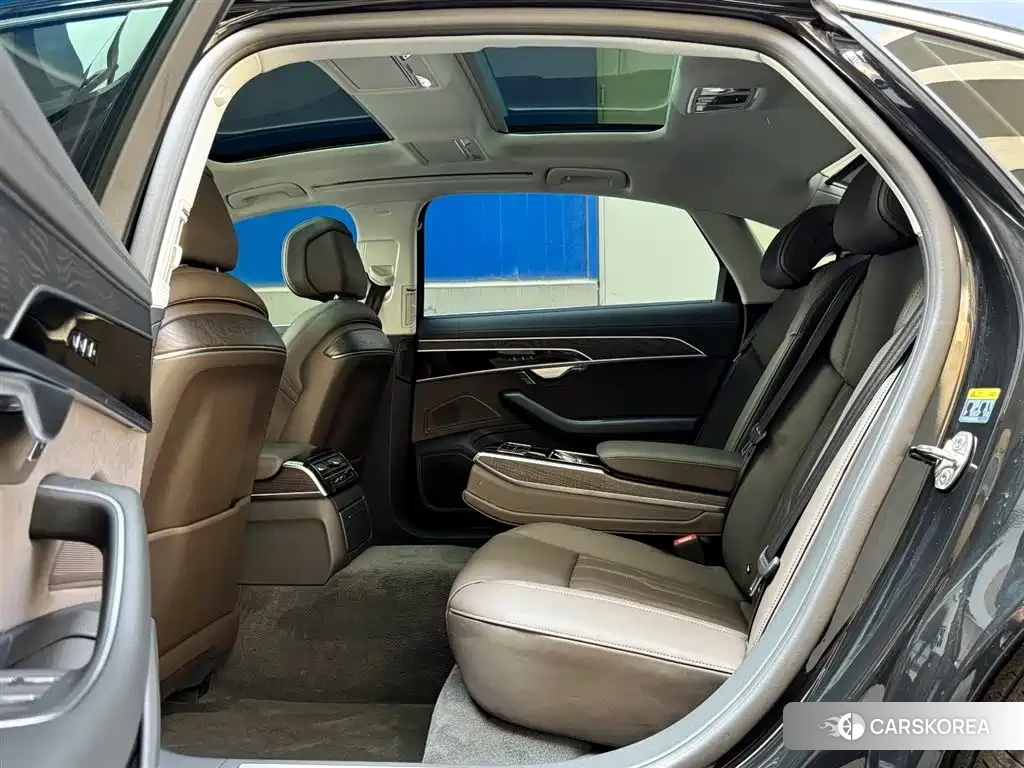 Audi A8 id 4607018 из Китая 13