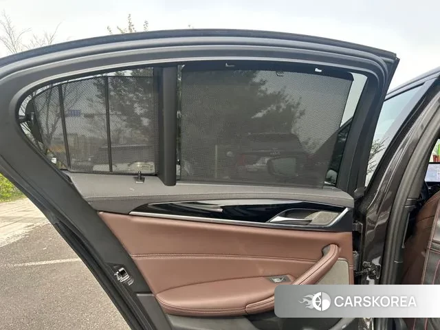 BMW 5 Series (G30) id 3619436 из Кореи 7