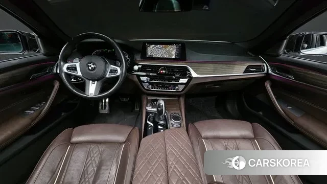 BMW 5 Series (G30) id 3004213 из Кореи 17