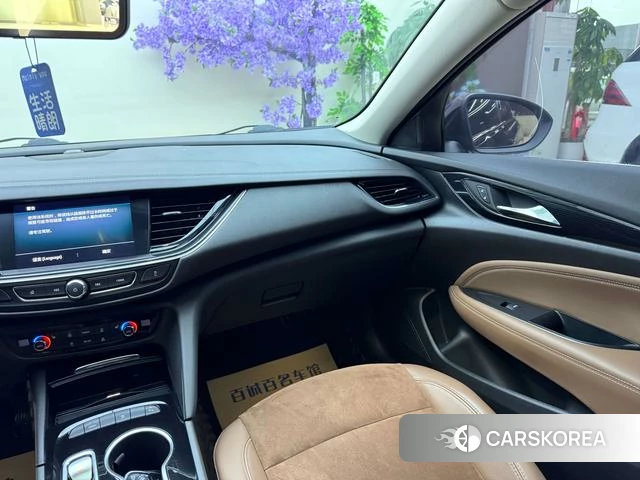 Buick Regal id 4209705 из Китая 14