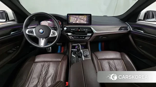 BMW 5 Series (G30) id 3444046 из Кореи 17