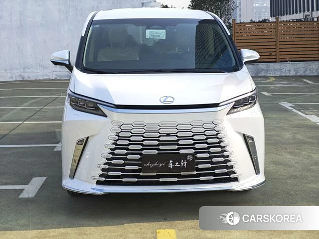 Lexus LM id 4300047 из Китая 19