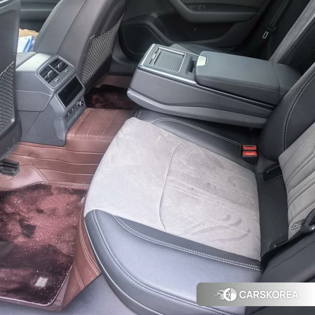 Audi A6L id 4300468 из Китая 8