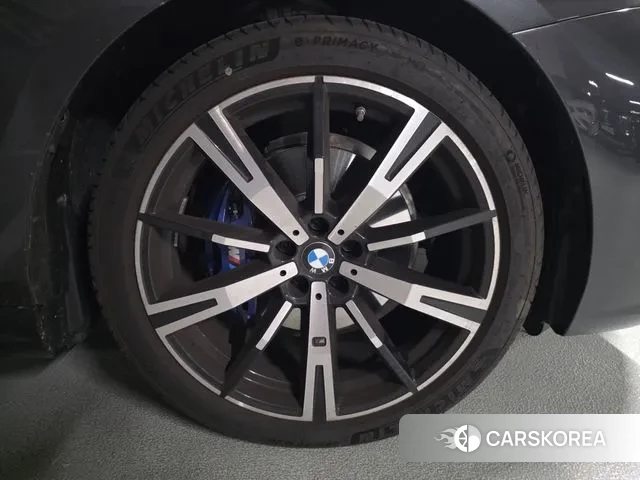 BMW 5 Series (G60) id 3502026 из Кореи 17