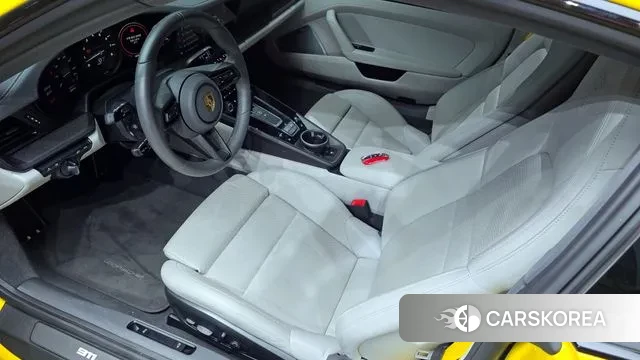 Porsche 911(992) id 3168856 из Кореи 17