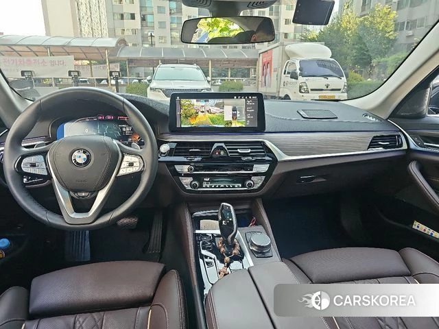 BMW 5 Series (G30) id 4675506 из Кореи 17