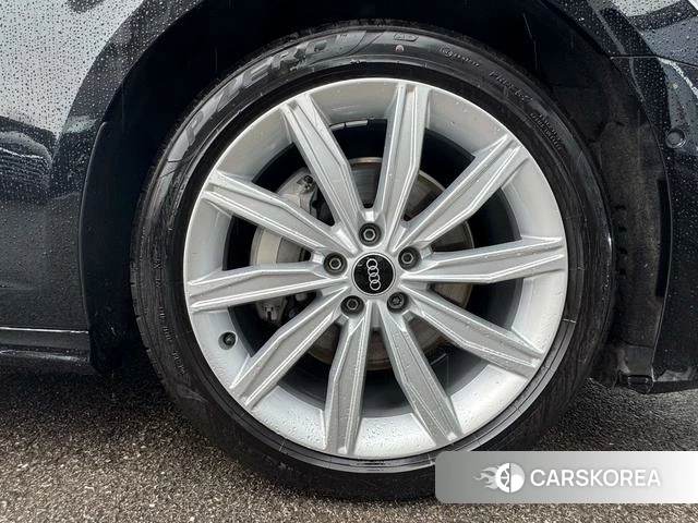 Audi A6L id 4321230 из Китая 26