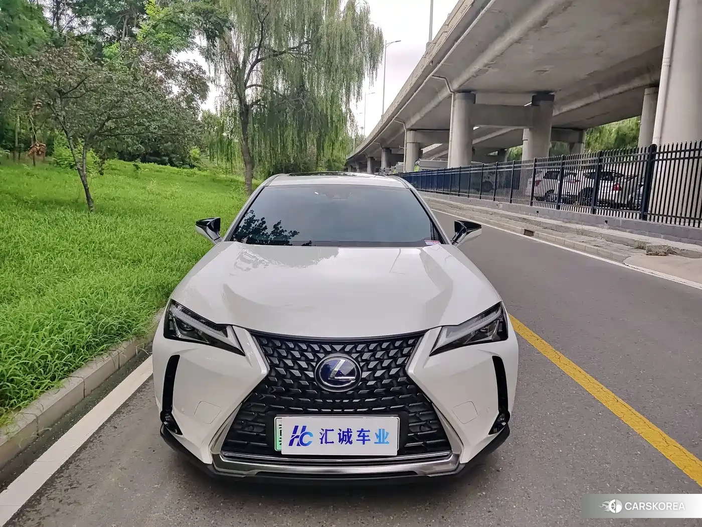 Lexus UX id 4679603 из Китая 20