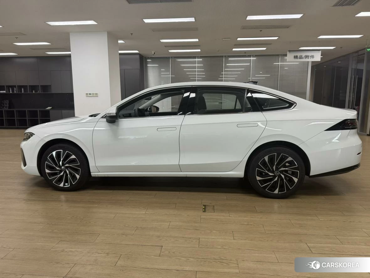 Volkswagen Sagitar id 4440480 из Китая 7