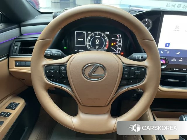 Lexus ES id 4276333 из Китая 17
