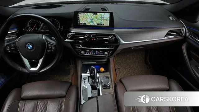 BMW 5 Series (G30) id 3861739 из Кореи 17