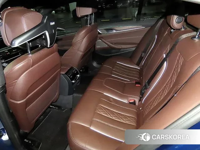 BMW 5 Series (G30) id 3384961 из Кореи 17