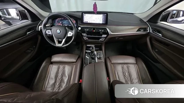 BMW 5 Series (G30) id 3282837 из Кореи 17