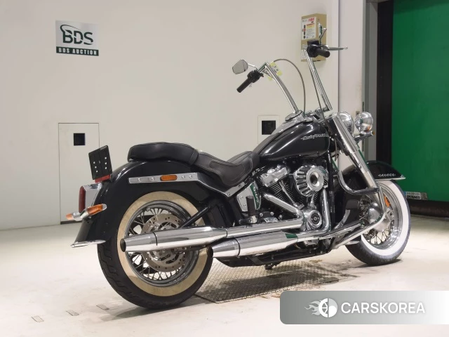 Проданный Harley-Davidson Softail Deluxe FLDE1750 2019 из Японии, фото 3