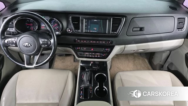Kia The New Carnival id 4698618 из Кореи 17