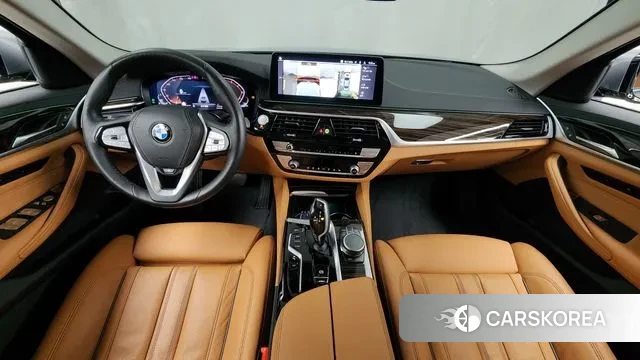 BMW 5 Series (G30) id 3507976 из Кореи 17