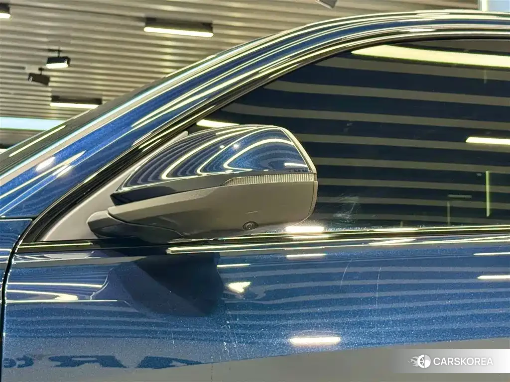 Audi Q8 id 4548187 из Китая 26