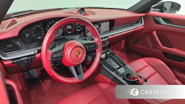 Porsche 911(992) id 4586431 из Кореи 17