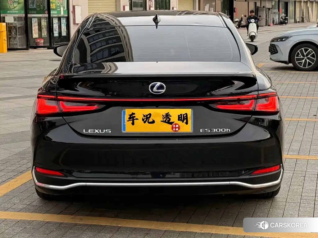 Lexus ES id 4622371 из Китая 7