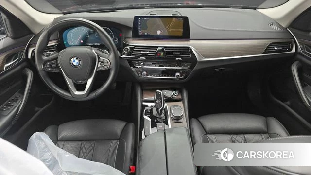 BMW 5 Series (G30) id 4595564 из Кореи 31