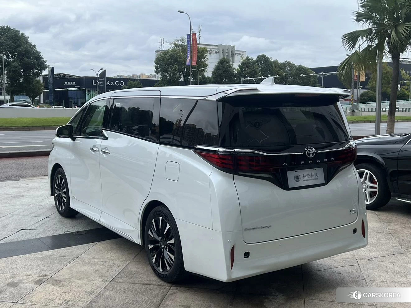 Toyota Elfa id 4479424 из Китая 24