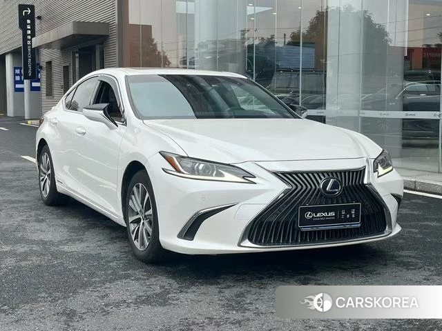 Lexus ES id 4335192 из Китая 7