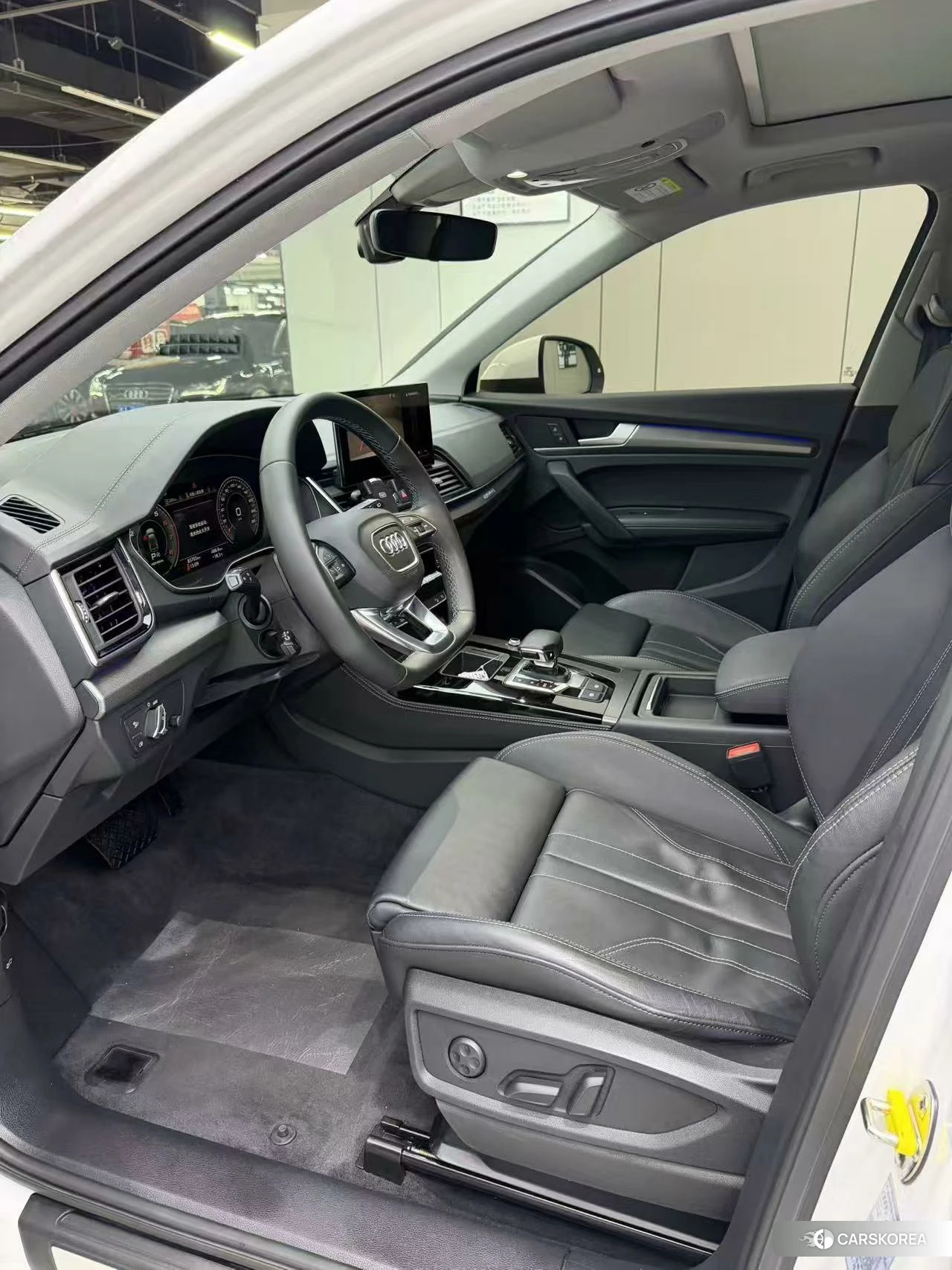Audi Q5L id 4407285 из Китая 9