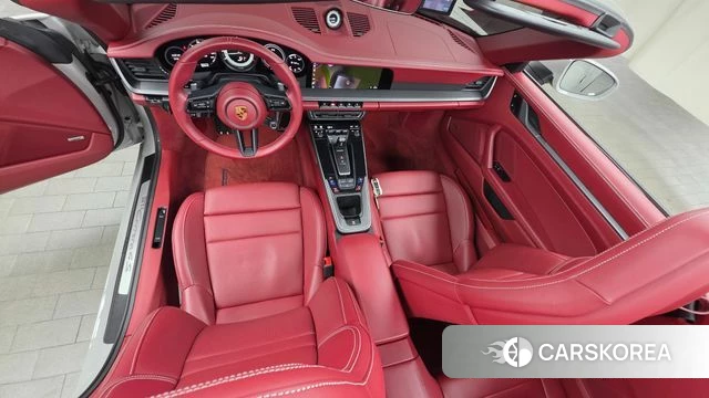 Porsche 911(992) id 4244846 из Кореи 17