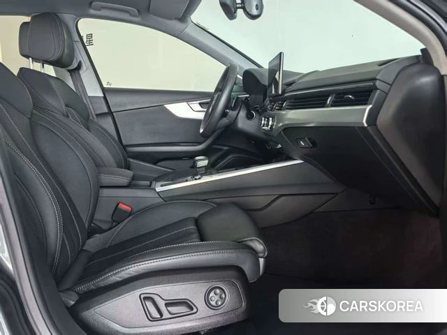 Audi A4L id 4393356 из Китая 12