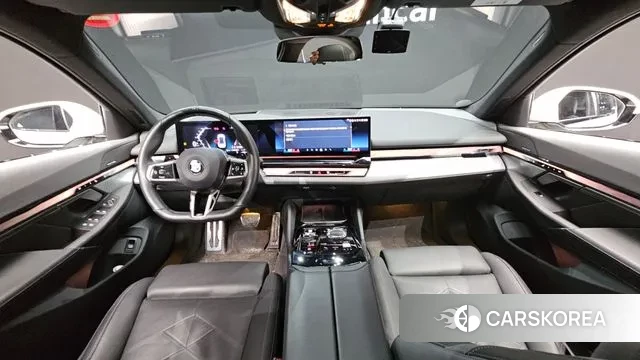 BMW 5 Series (G60) id 3725925 из Кореи 17